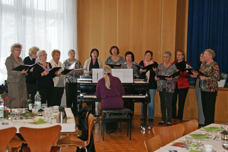 Singen am Seniorenadvent im KGH Seon Dezember 2012