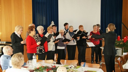 Singen am Seniorennachmittag am 8.12.13